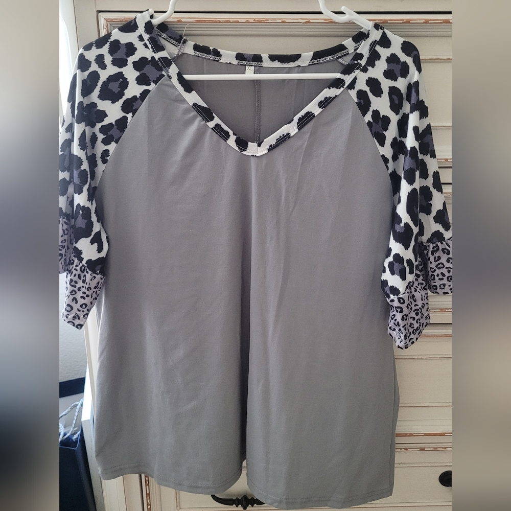 Womens flutter top